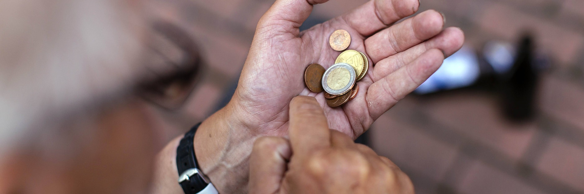 Der Hartz-IV-Regelsatz soll erhöht werden. Doch Kritiker sagen: Das wird kaum den Grundbedarf decken.<br>