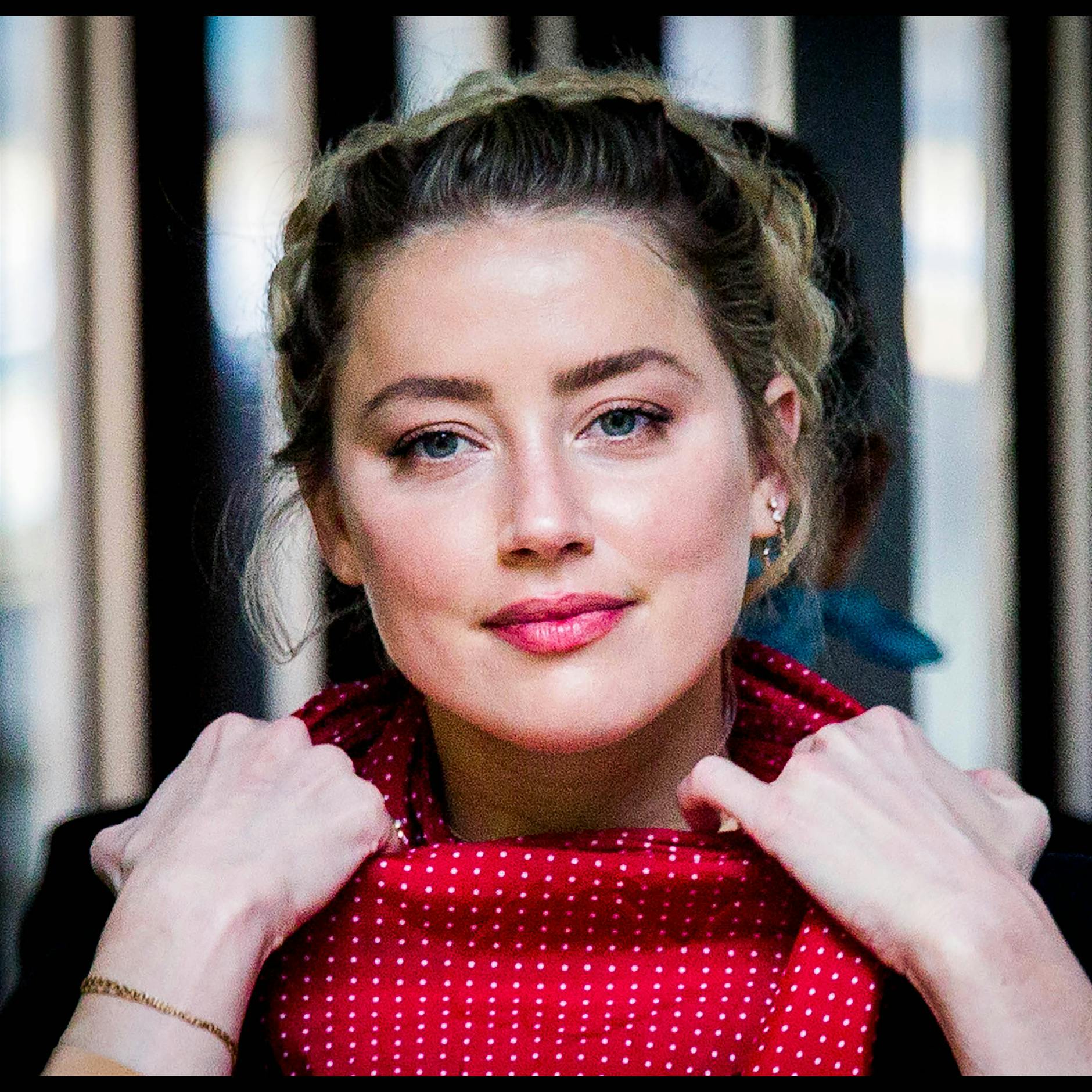 Amber Heard: Johnny Depp soll sie mit Flaschen beworfen haben