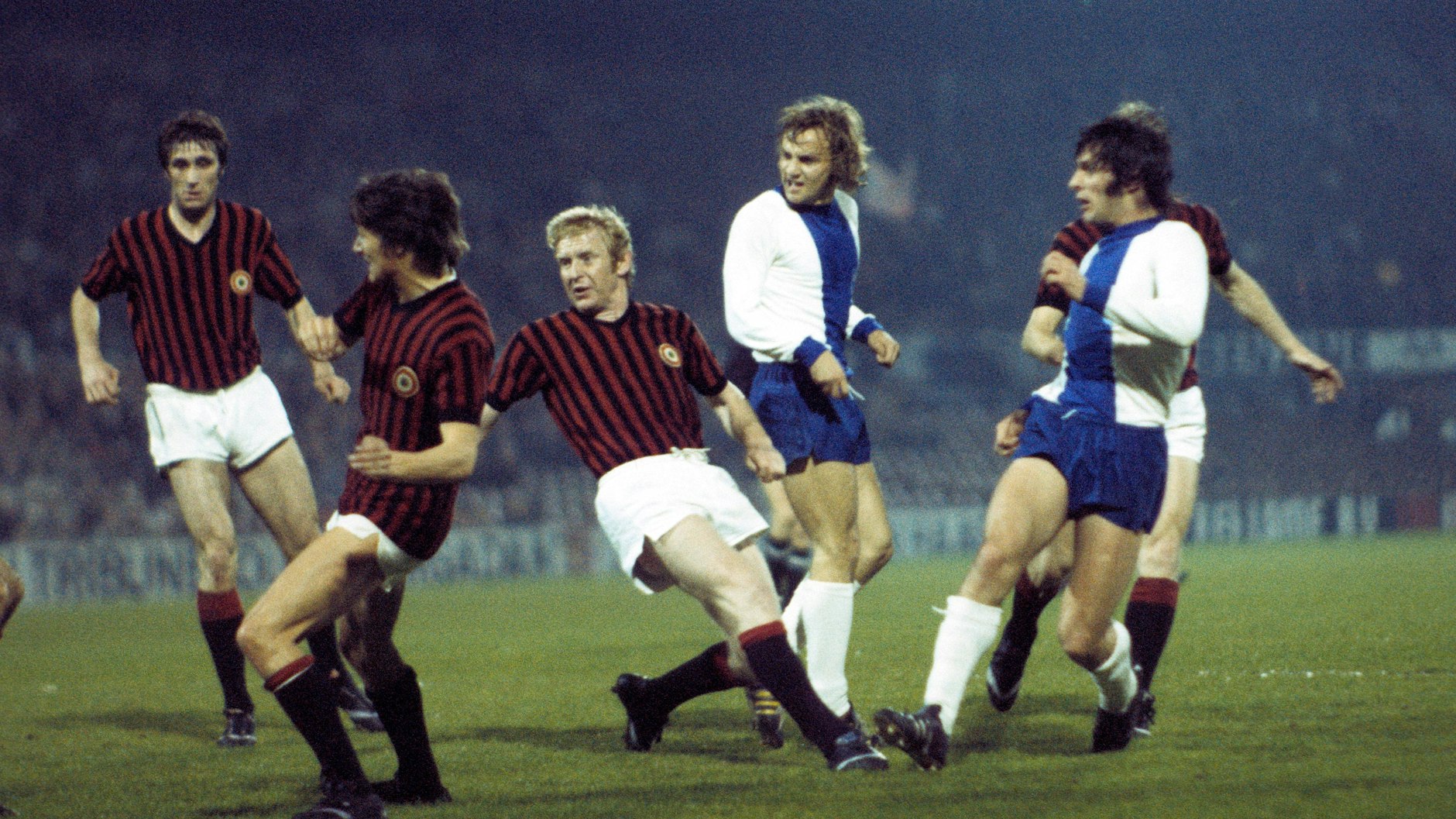 Am 8. Mai 1974 besiegt der 1. FC Magdeburg den AC Mailand und gewinnt den Europapokal.