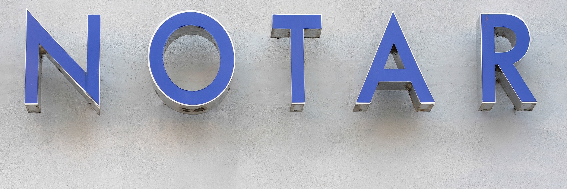 In Berlin überprüft eine Task Force Immobiliengeschäfte.