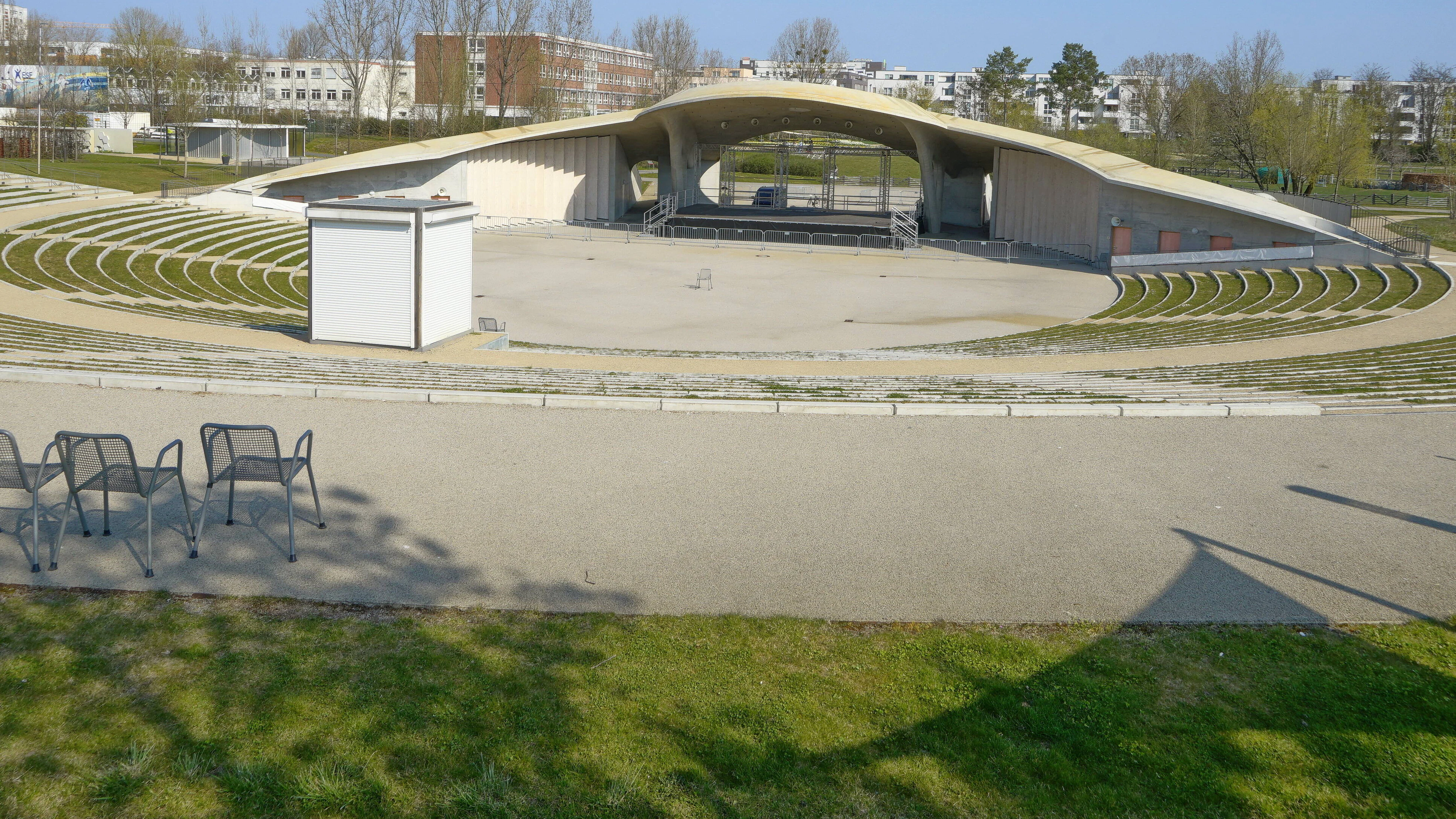 Steht zurzeit Corona-bedingt leer, ist aber auf Open Airs ausgelegt: Die Arena in den Gärten der Welt in Marzahn-Hellersdorf.&nbsp;&nbsp;