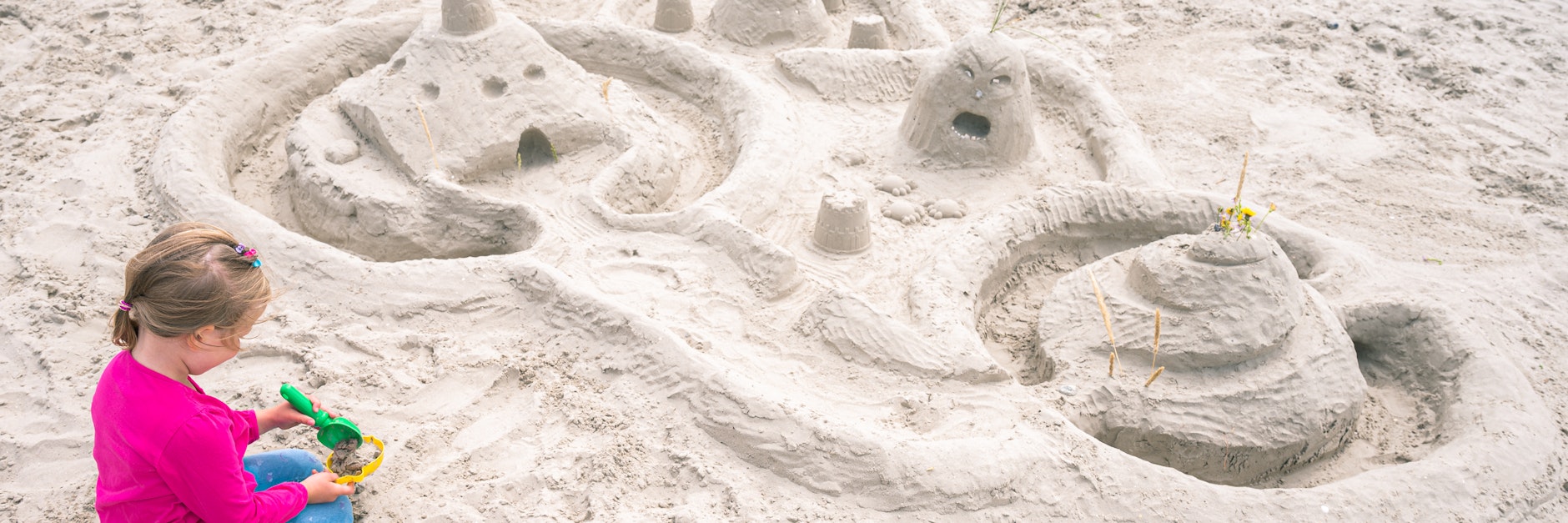 Selten geworden an deutschen Stränden: die Sandburg.