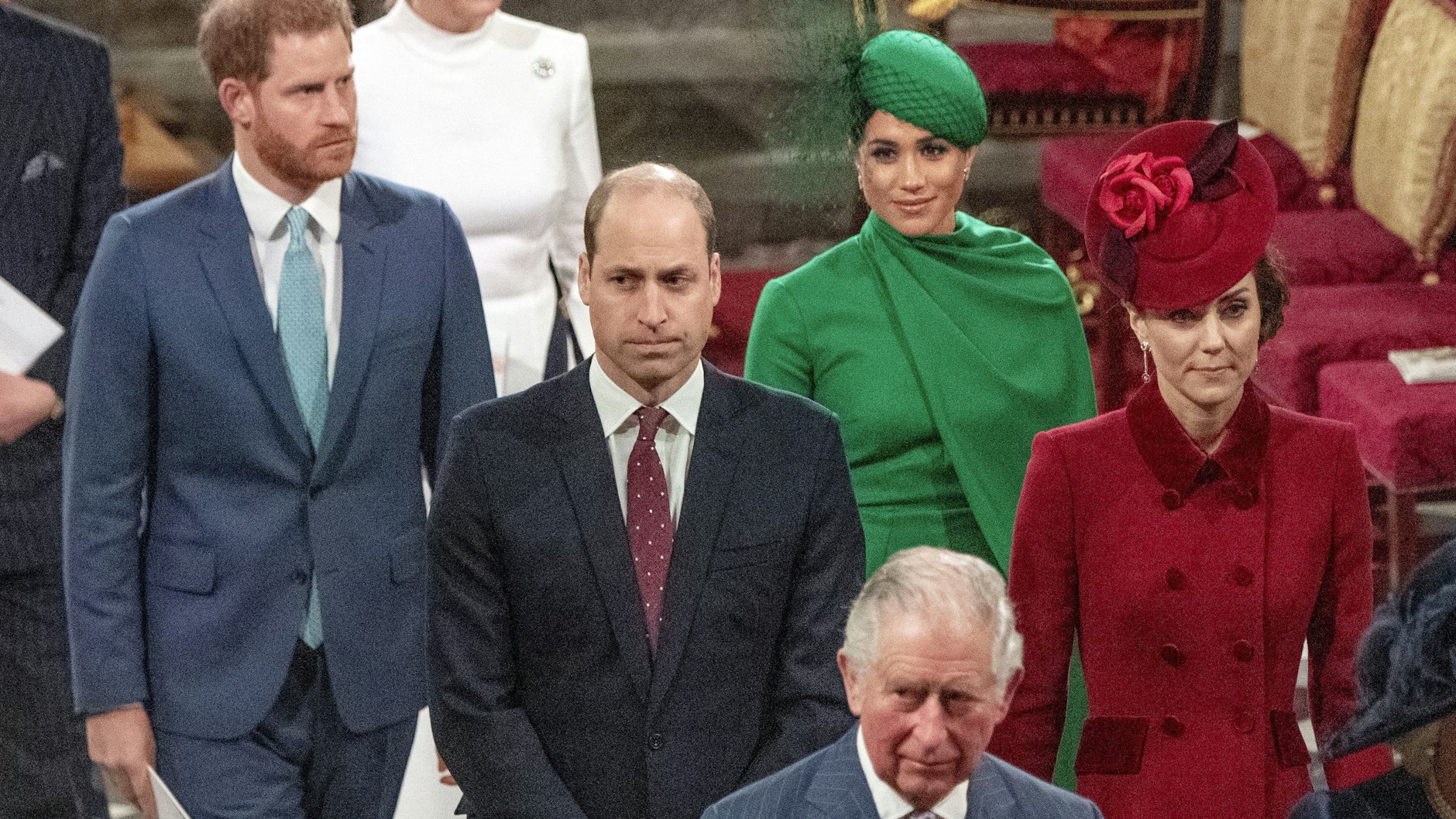 Harrys Familie, seine Vater Charles, sein älterer Burder William, dessen Ehefrau Catherine und Meghan bei einer ihrer letzten gemeinsamen Zusammenkünfte im Mäz 2020