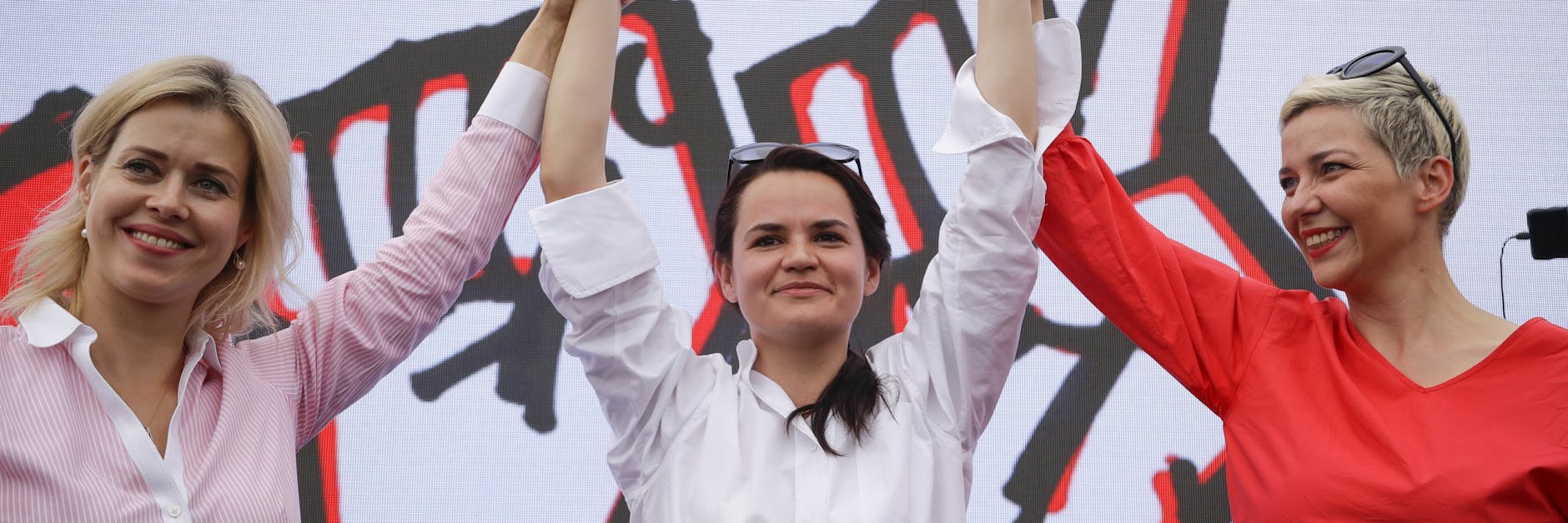Maria Kolesnikowa, Vertreterin des Ex-Bankchefs Babariko, dessen Kandidatur von der Wahlkommission verweigert wurde, Swetlana Tichanowskaja, Kandidatin bei der Präsidentenwahl in Belarus, und Veronika Zepkalo, Ehefrau des nicht zugelassenen Kandidaten Zepkalo