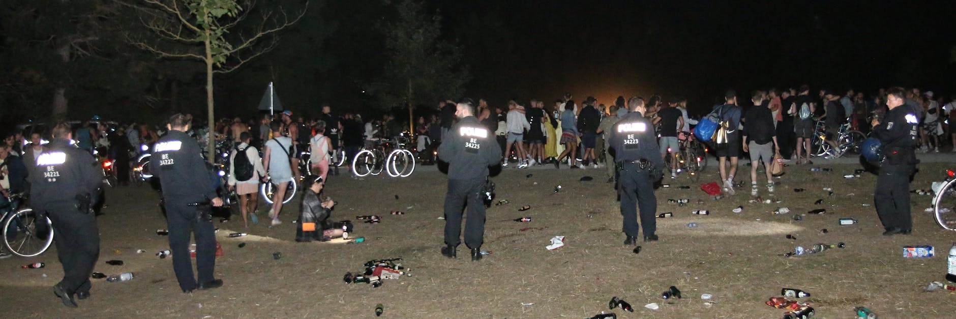 Die Feiernden wollten das Party-Gelände zunächst nicht räumen.
