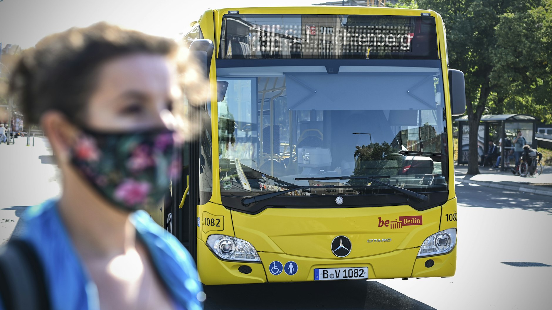 Vorne einsteigen wieder möglich: ein Bus der Linie 296.