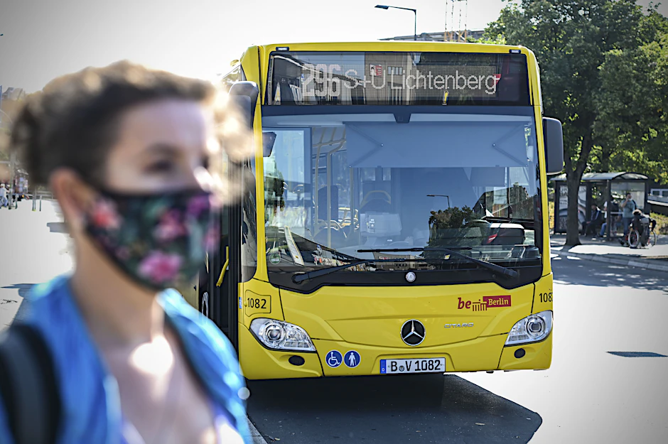 Vorne einsteigen wieder möglich: ein Bus der Linie 296.