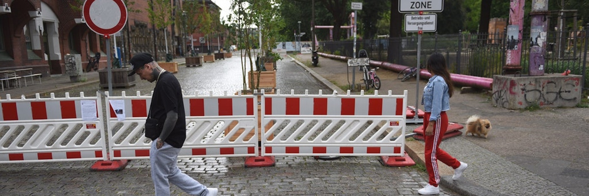Für Autos und Fahrräder gesperrt: der Nordteil der Danneckerstraße im Friedrichshainer Rudolfkiez.