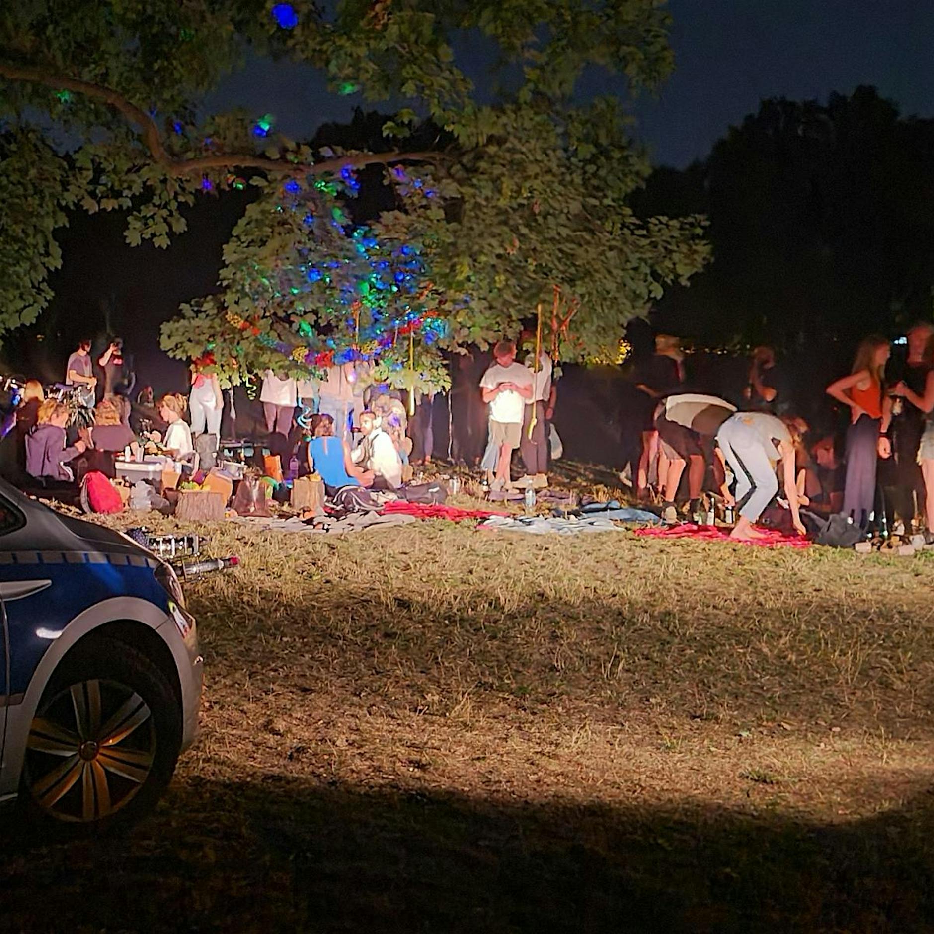 Feiern in Corona-Zeiten: asozial oder verständlich?