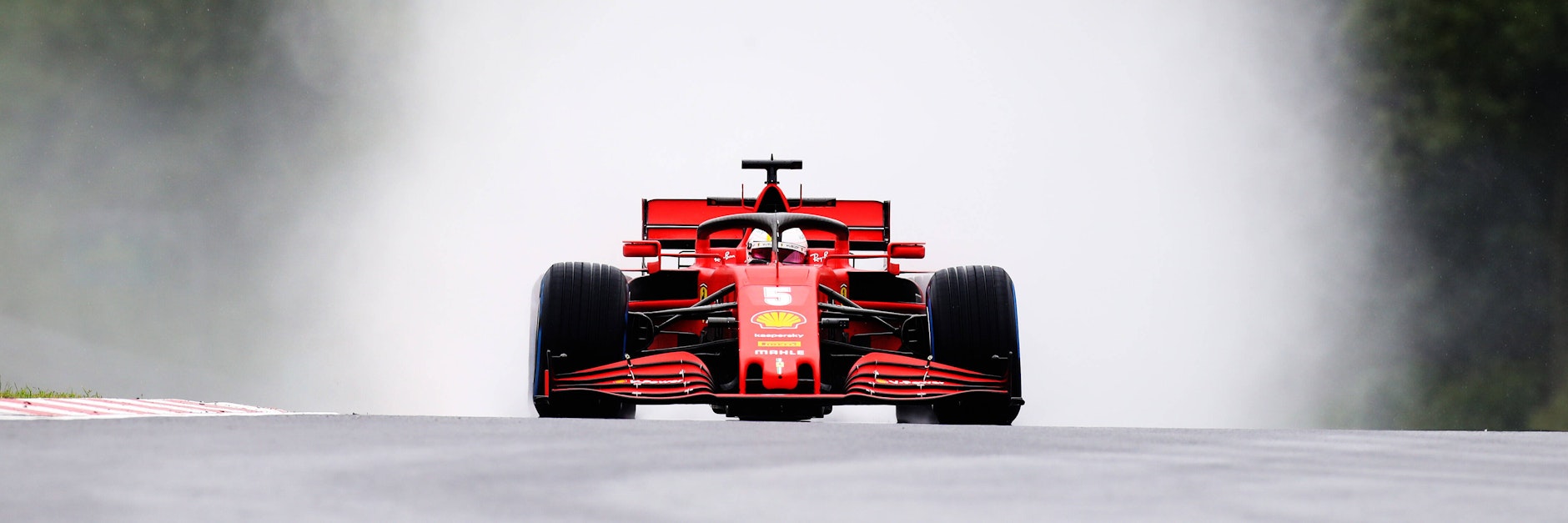 Ferrari hinkt derzeit hoffnungslos hinterher Und Aussicht auf Besserung besteht nicht wirklich bei den roten Rennern. 