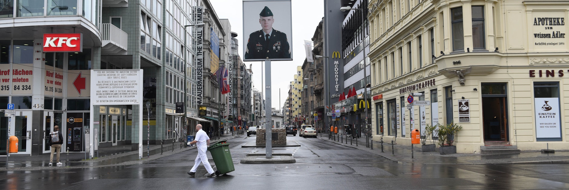 Der ehemalige Grenzübergang Checkpoint Charlie: Die geplante Bebauung ist umstritten.