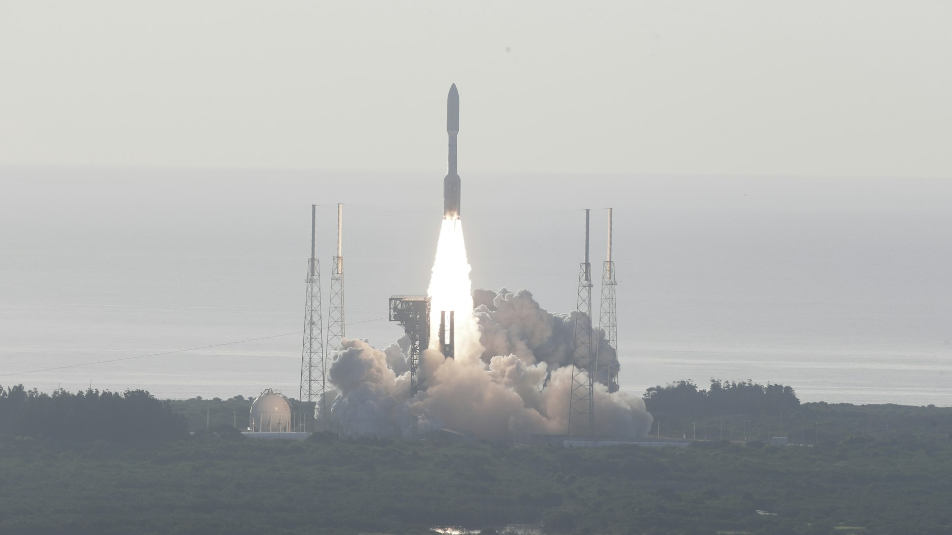 Start der Trägerrakete mit dem Mars-Rover „Perseverance“ an Bord.