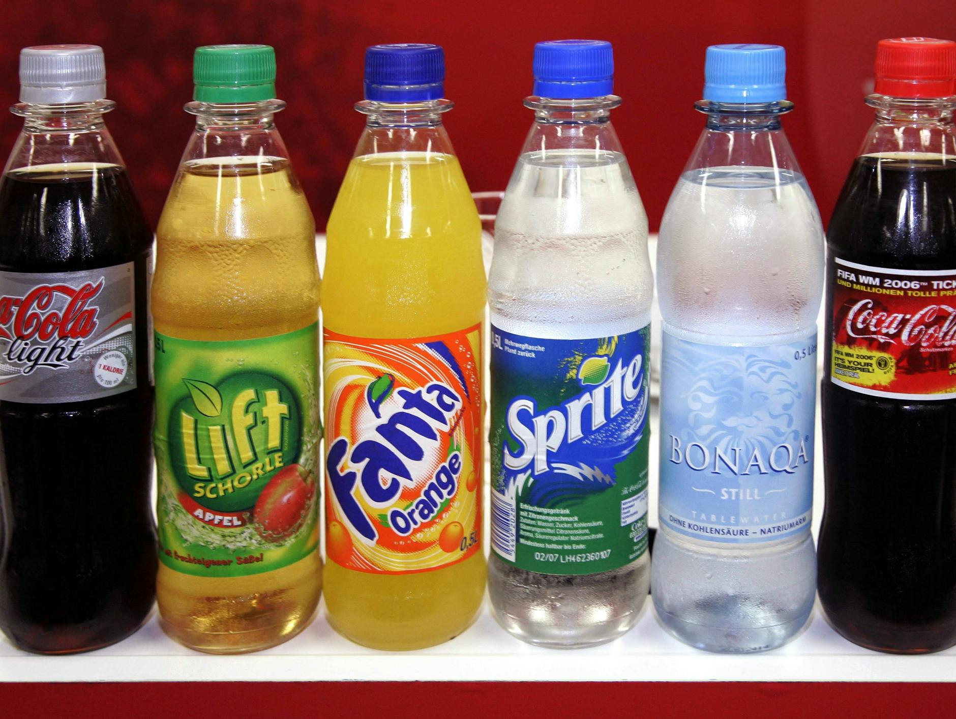Neben Fanta gehören zur Coca-Cola-Company noch die Getränke Lift, Sprite und Bonaqua