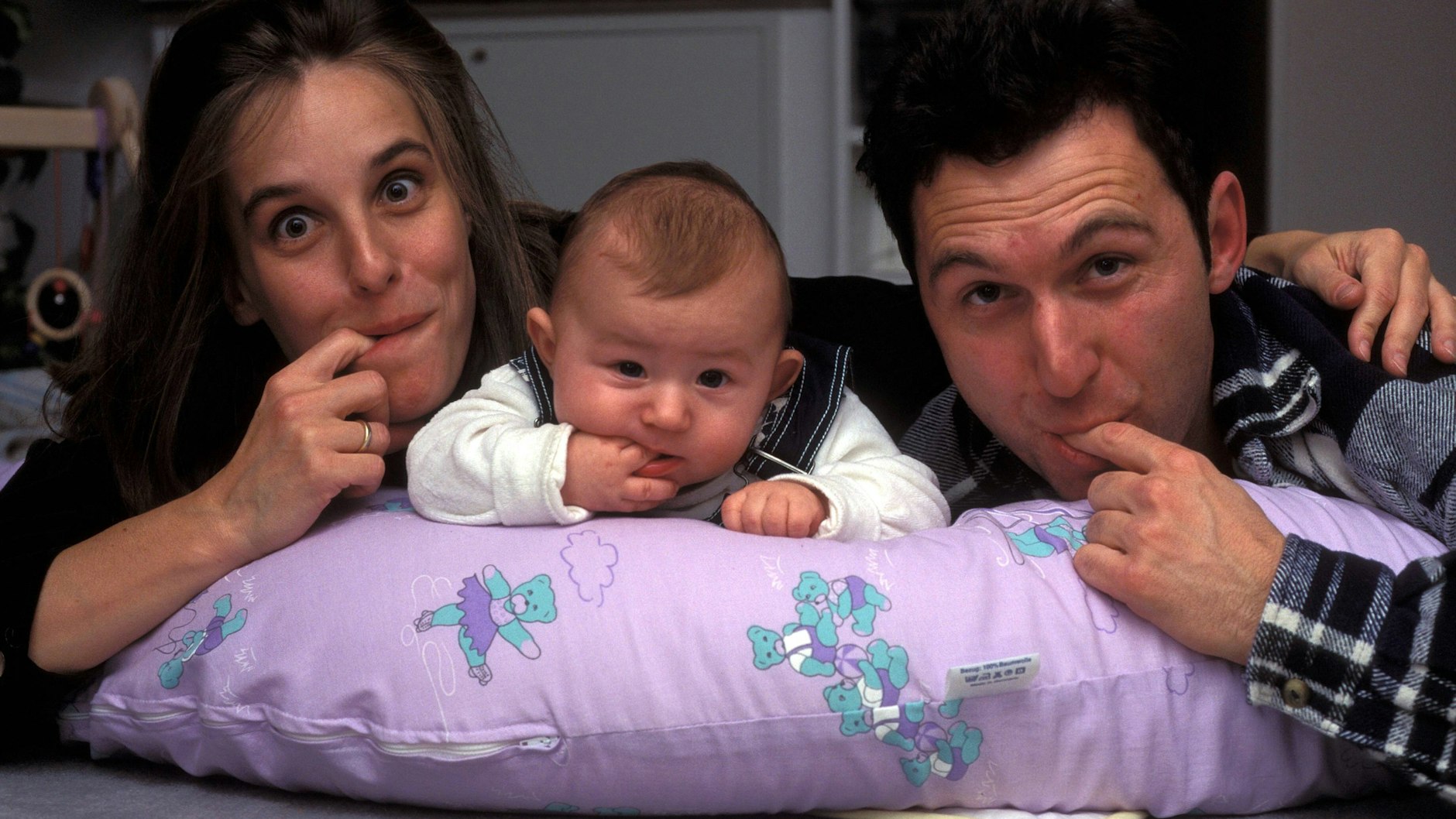 Für junge Menschen ist die Erfahrung der Geburt einscheidender als für Ältere, die ein Kind bekommen.