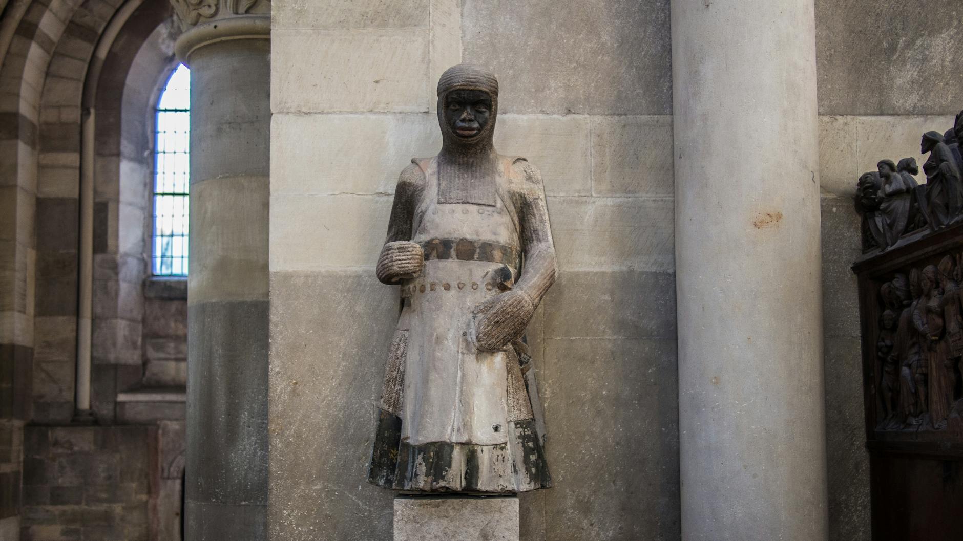 Der heilige Mauritius im Magdeburger Dom, gefertigt um 1240. Die älteste figürliche Darstellung eines afrikanischen Mannes nördlich der Alpen.