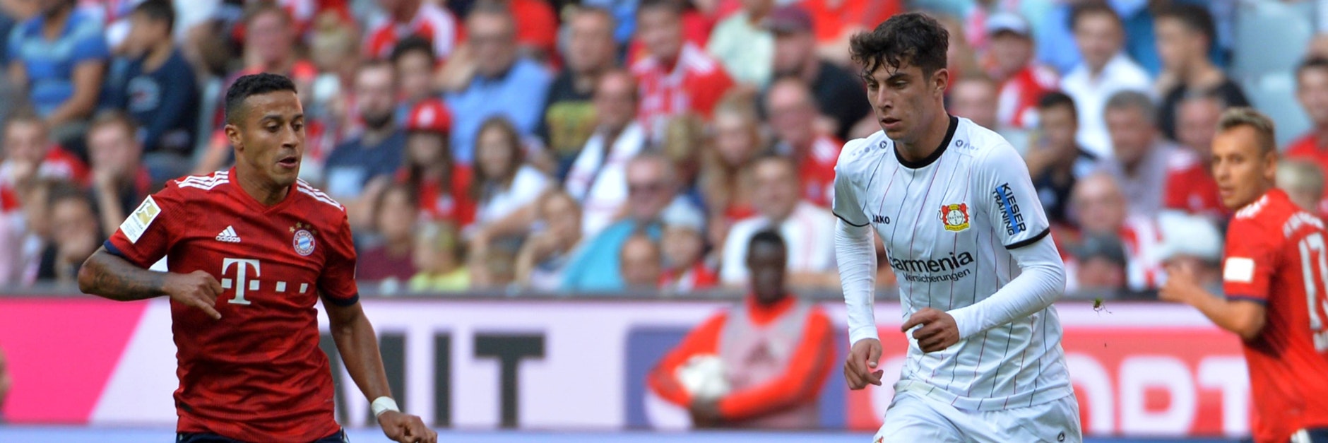 Thiago (l.) könnte heute im Pokal-Finale das letzte Mal für Bayern auflaufen&nbsp; - und somit den Weg frei für Kai Havertz nach München machen.&nbsp;