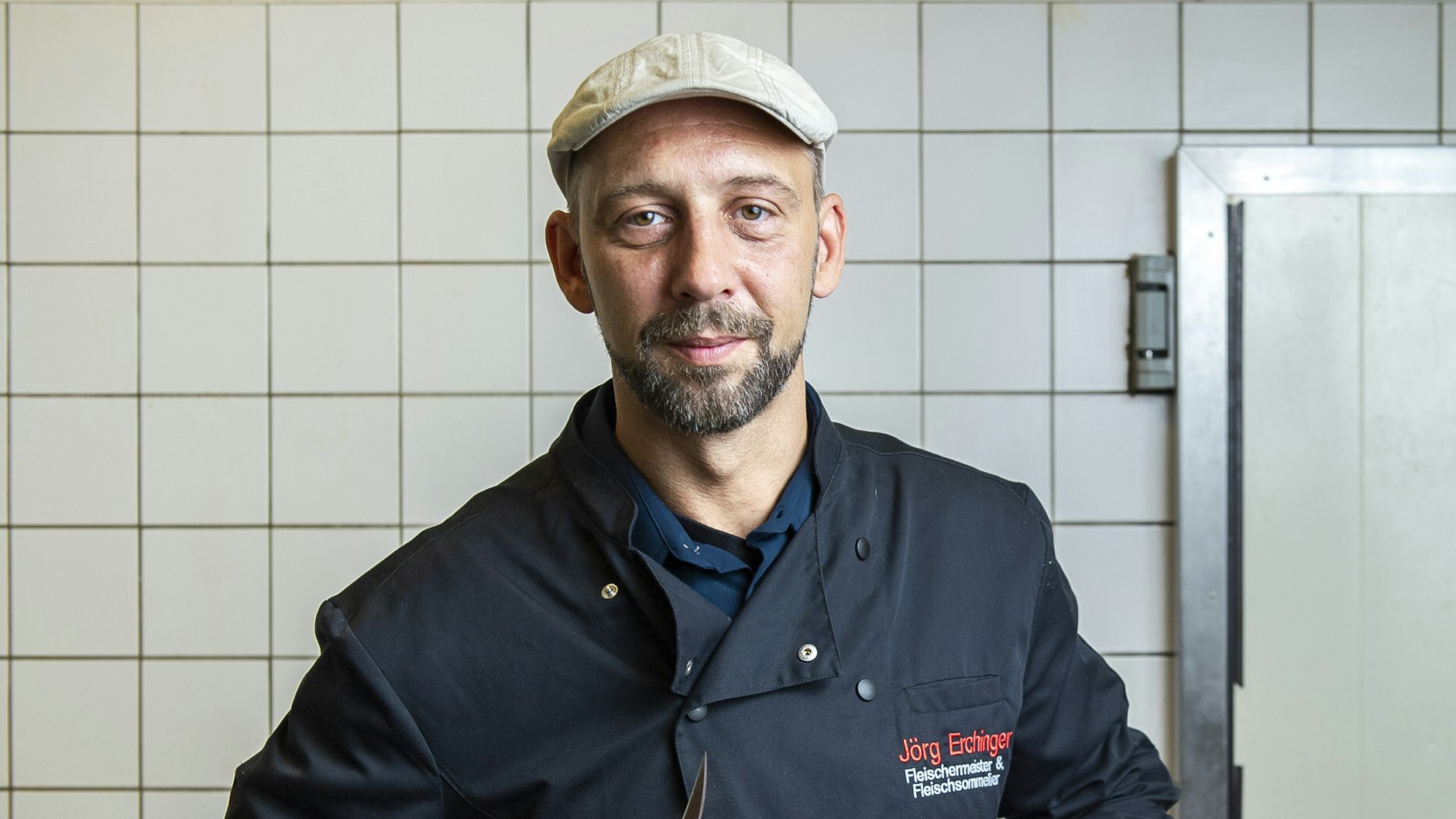 Vom Feinschmecker-Magazin zum „besten Metzger Berlins" gekürt: Jörg Erchinger in seinem Geschäft in Prenzlauer Berg.