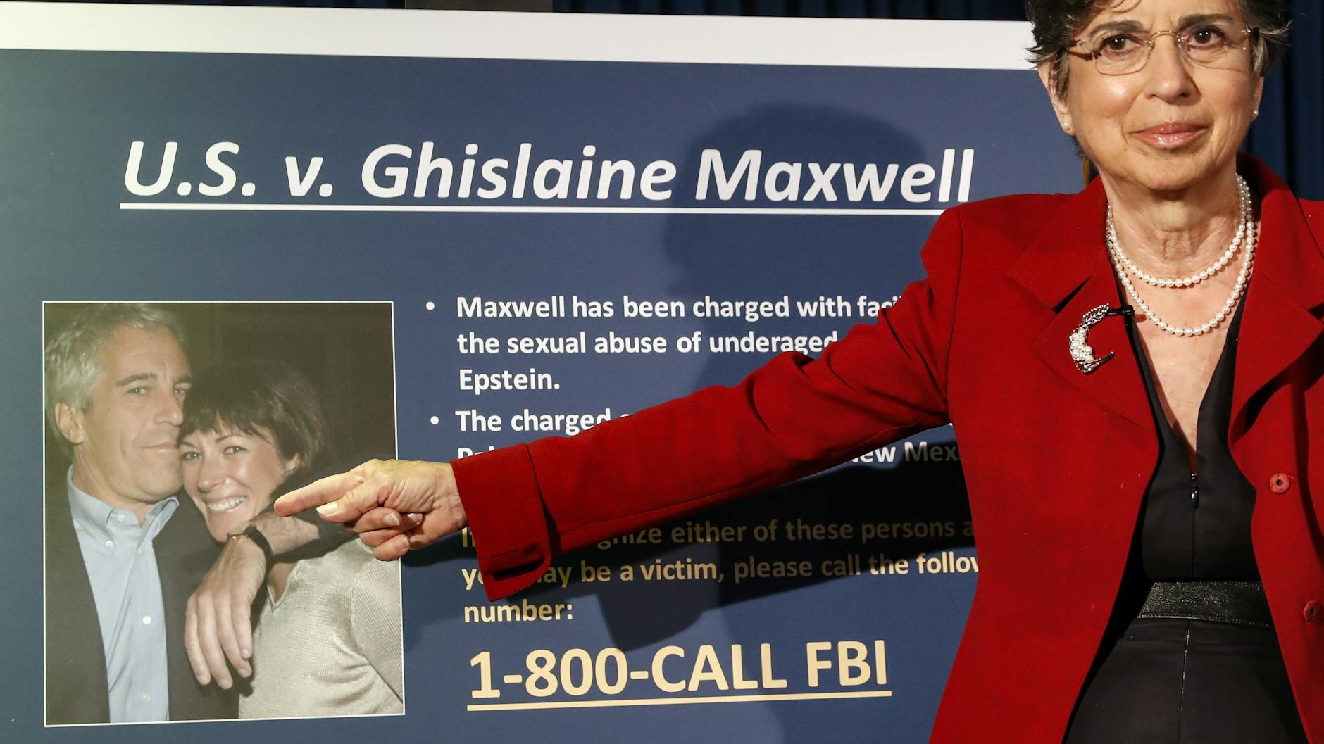 Staatsanwältin Audrey Strauss präsentiert nach der Festnahme Ghislaine Maxwells erste Ermittlungsergebnisse.