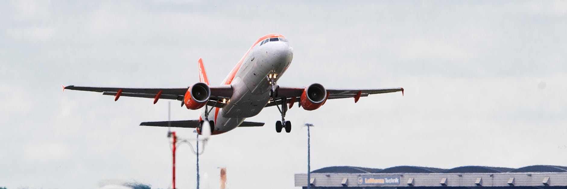 Bei Rückkehr aus einem Risikogebiet droht eine Quarantäne.