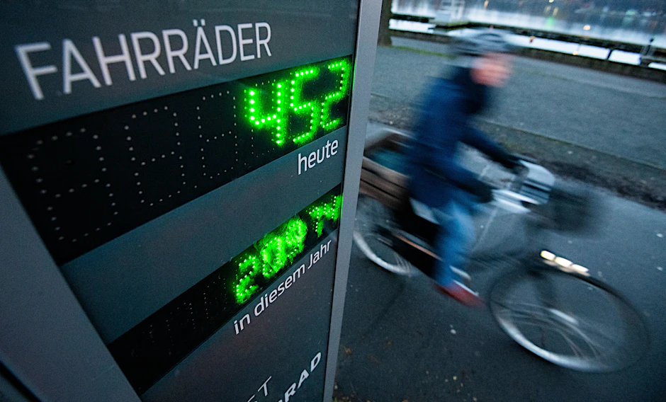 Zählstation in Hannover. Auch in Berlin soll es solche Digitalanzeigen geben, kündigt Verkehrssenatorin Günther an.&nbsp;