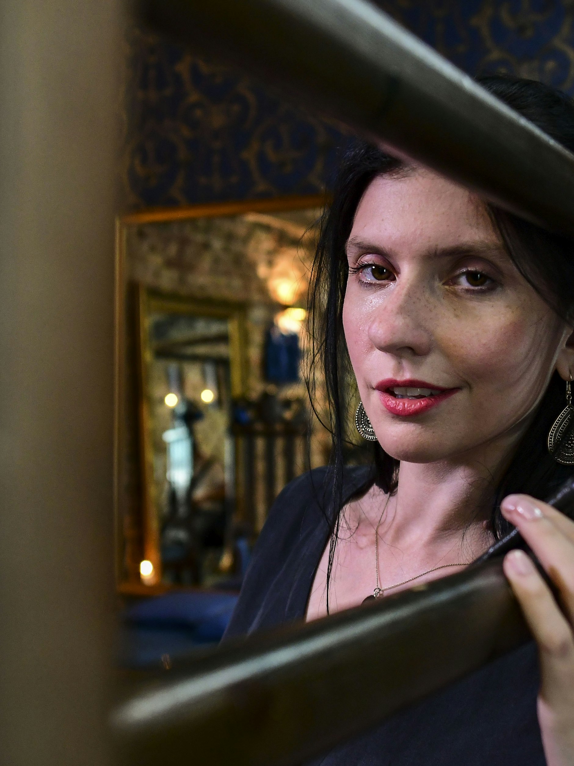 &nbsp;Dahlia hat früher Theater-und Religionswissenschaften studiert. Seit einem Jahr arbeitet sie im Studio „Lux“ in Tempelhof