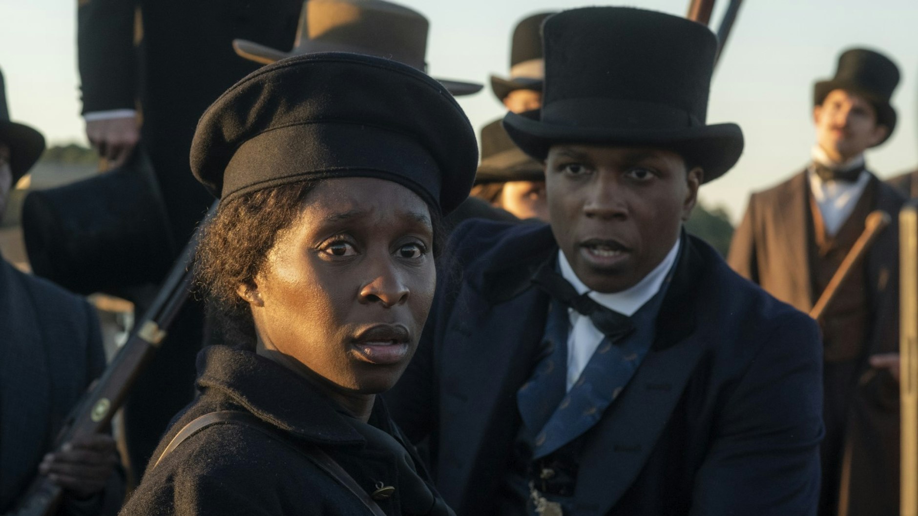 Die Sklaven-Fluchthelferin Harriet Tubman (Cynthia Erivo) und der Abolitionist William Still (Leslie Odom Jr.) in „Harriet“.