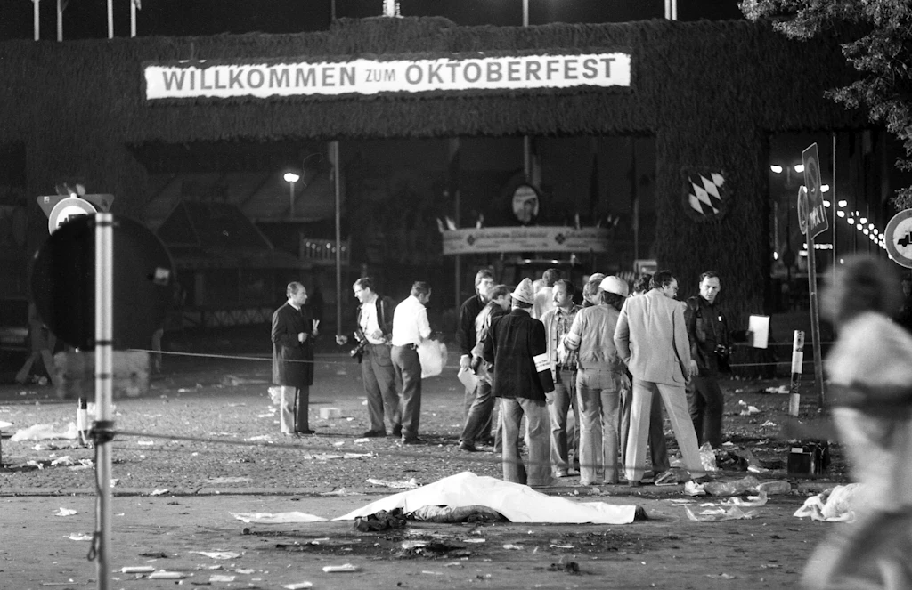 Oktoberfest-Attentat: Ermittler sehen keine Hinweise auf Beteiligung rechtsextremer Gruppen