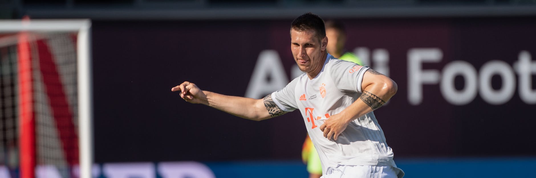 Ein langersehntes Bild: Niklas Süle am Ball.