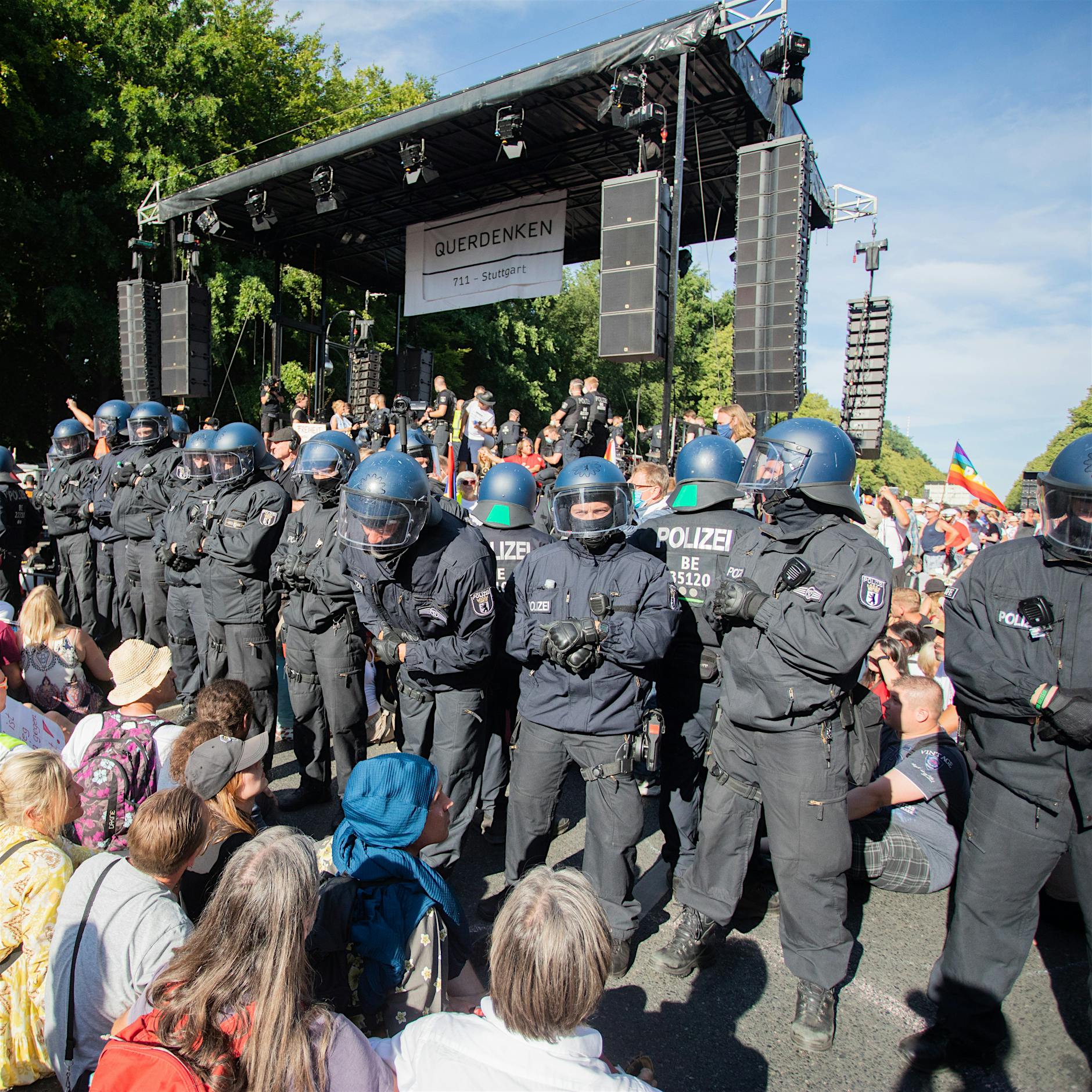 Polizei löst Kundgebung der Corona-Leugner auf