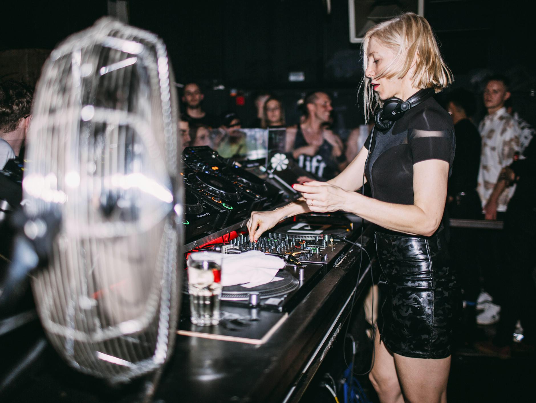 DJ Ellen Allien legt seit den Neunzigern in Berlin auf.