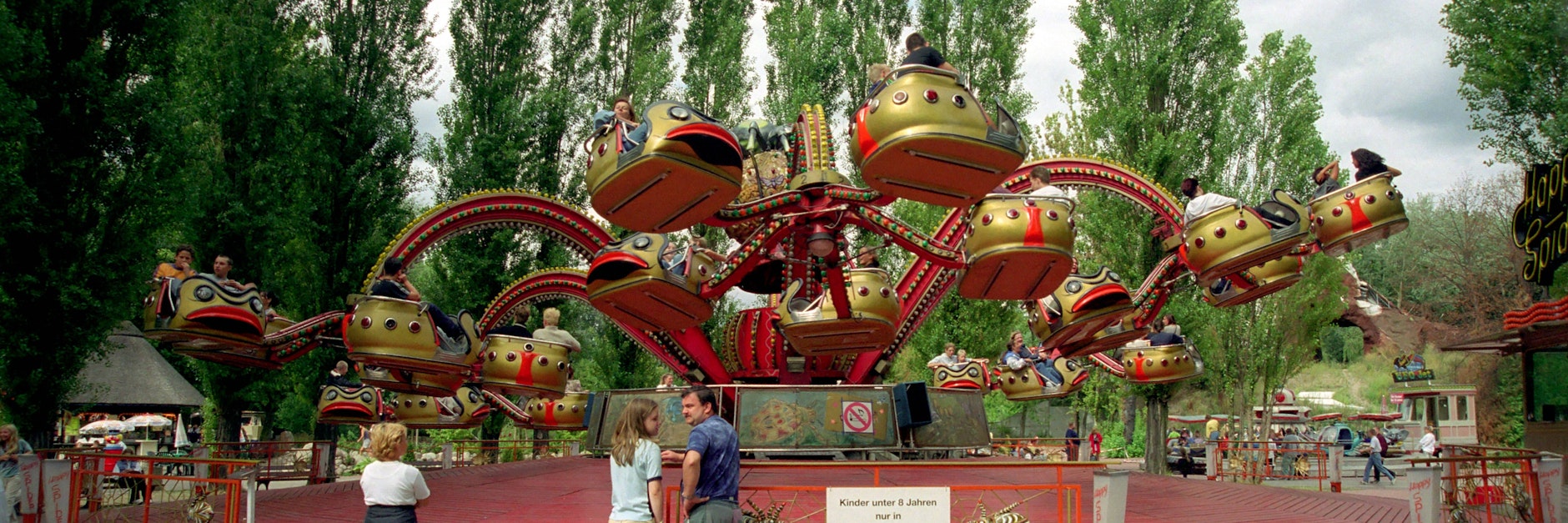 Im stillgelegten Spreepark sollen sich schon bald wieder Karussells drehen – wenn es nach Schaustellern und dem Tourismusverein Treptow-Köpenick geht.