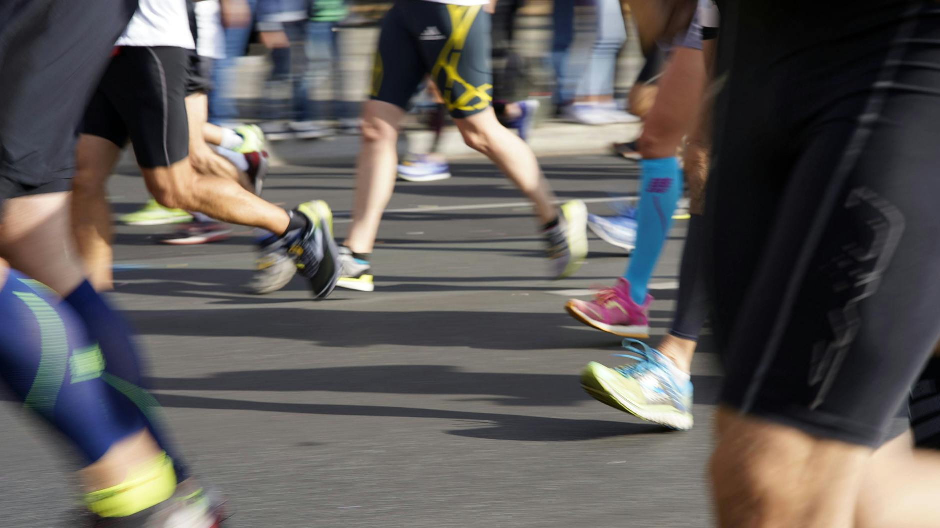 Flinke Füße: Laufveranstaltungen sind 2020 bislang wegen Corona rar, was schlecht für Athleten, Freizeitläufer und Veranstalter ist.