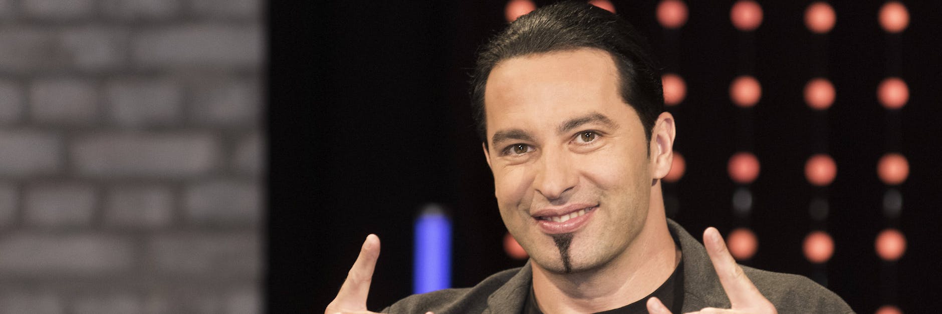 Comedian Bülent Ceylan sitzt in der nächsten Staffel in der Jury von „The Masked Singer“.