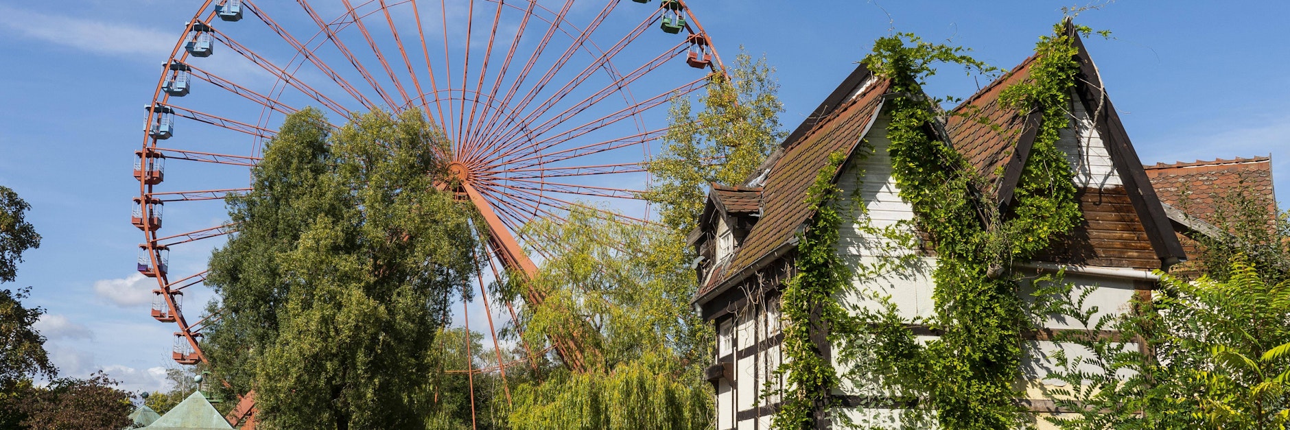 Das Riesenrad ist das Wahrzeichen des Spreepark.
