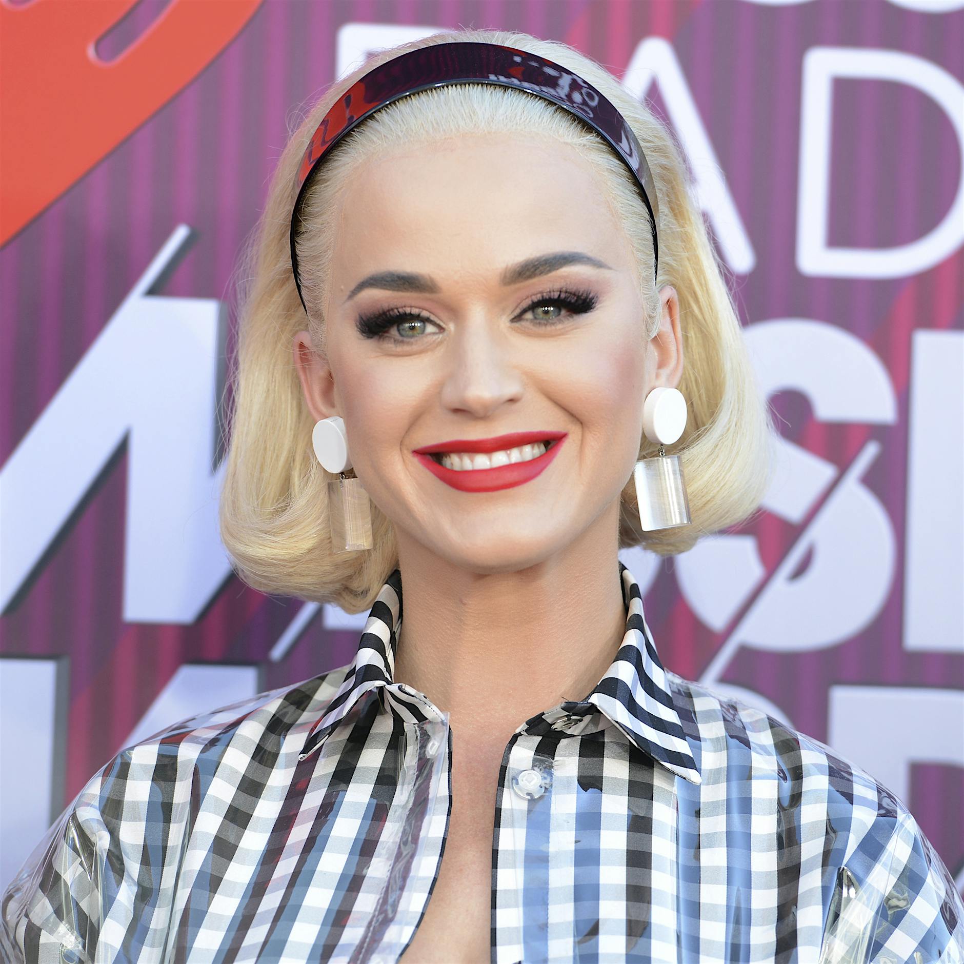 Katy Perry: „Ich setzte oft ein falsches Lächeln auf und habe alle geblendet“