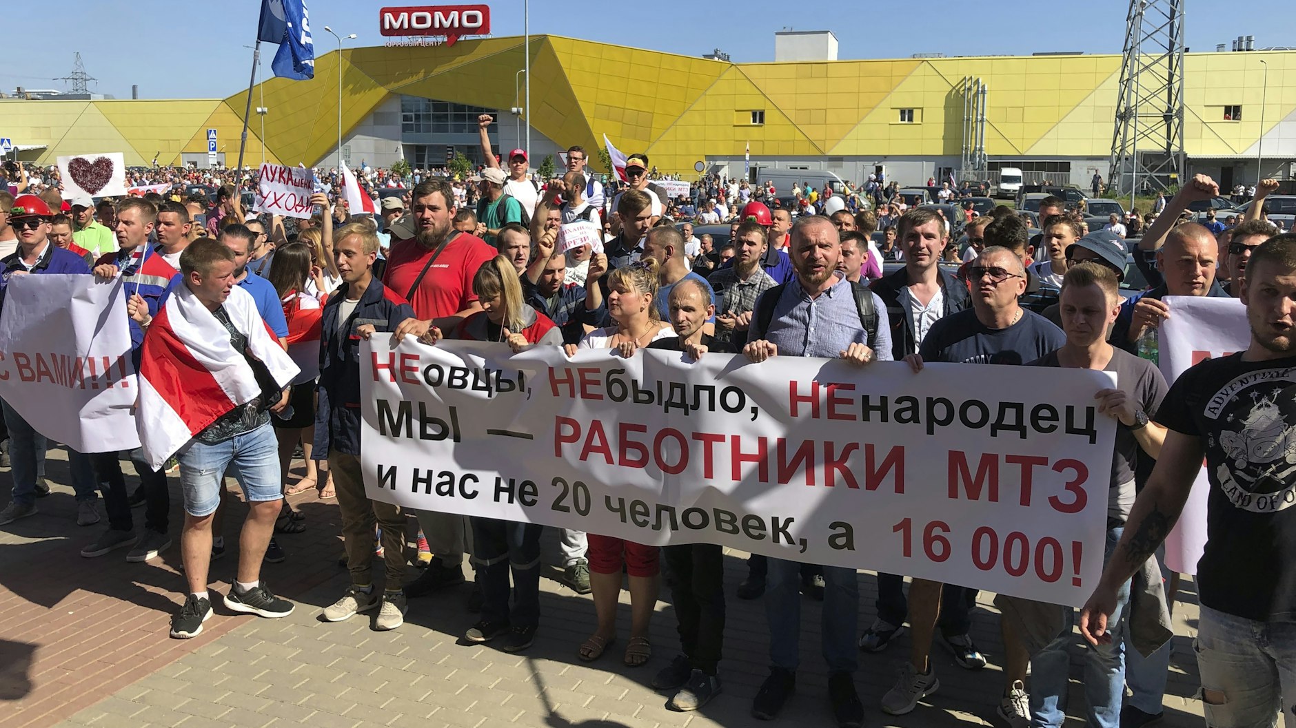 Proteste in einem Traktorenwerk in Minsk am 17. August 2020.