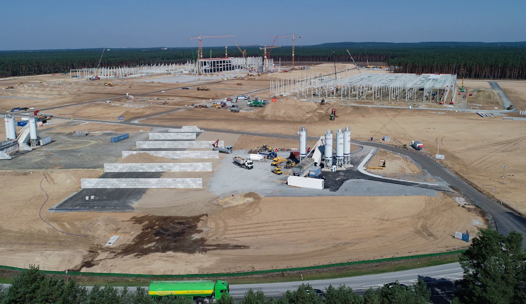 Tesla's Brandenburg construction setting records