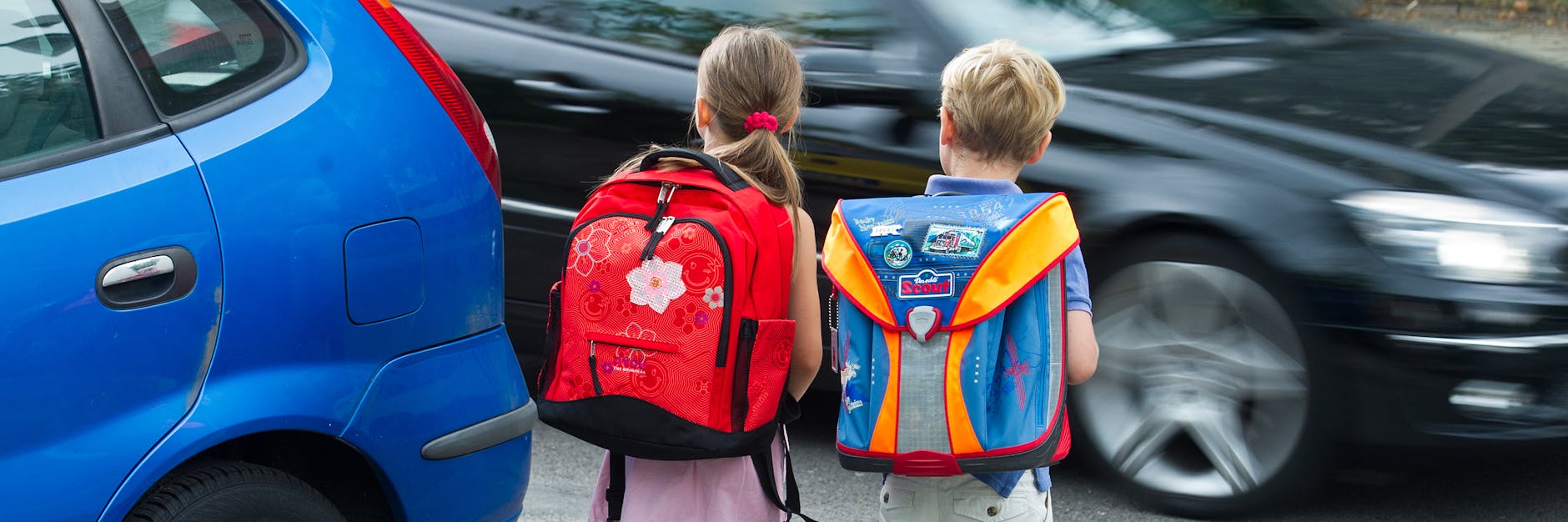Erstklässler sind auf dem Weg zur Schule häufig vielen Gefahren ausgesetzt.
