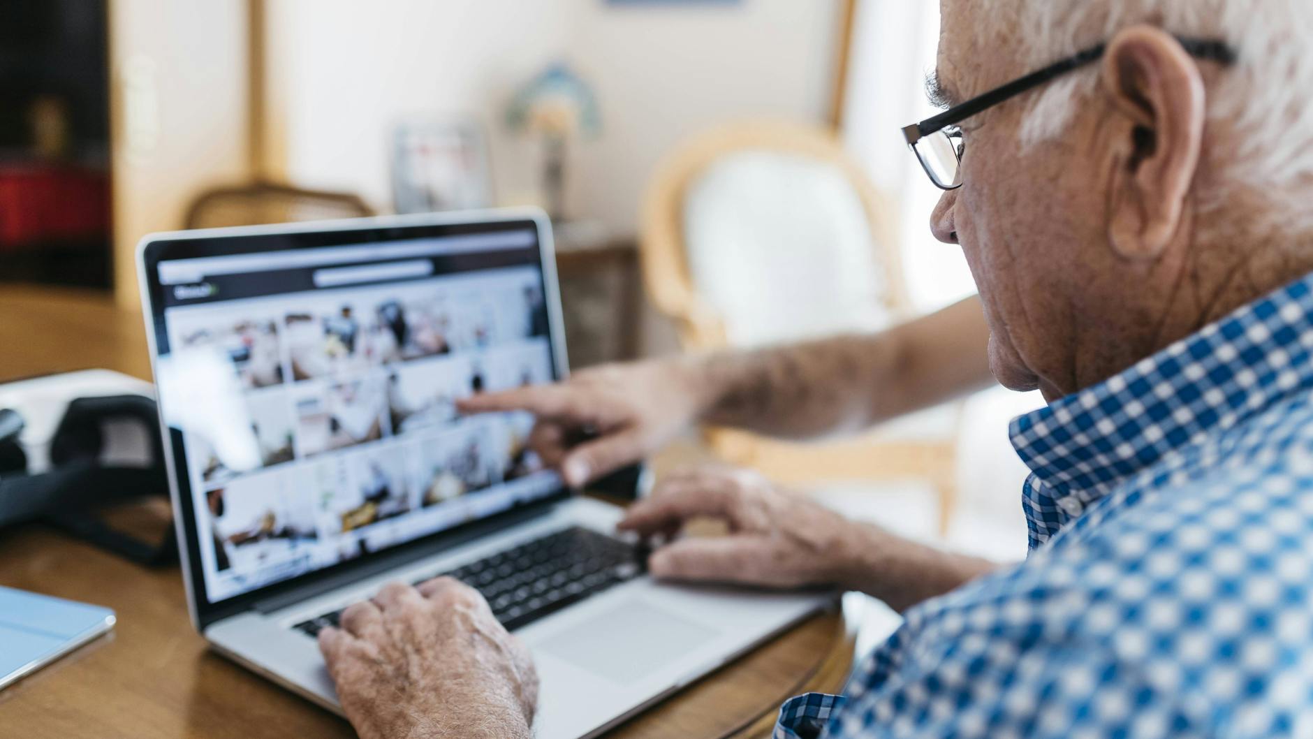 In den vergangenen Monaten nutzten Senioren den Internet-Zugang intensiv.<br>