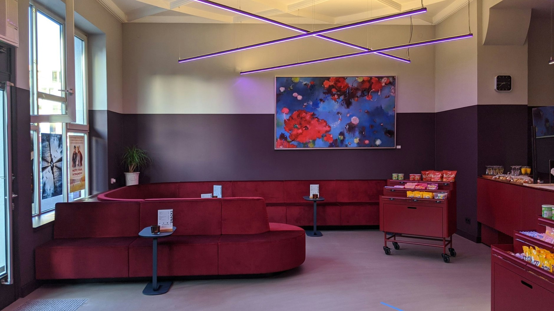 Der Blaue Stern ist nicht nur für Independent-Filme und gute Kinderfilme bekannt, er ist auch Vorreiter in Sachen Nachhaltigkeit. Als Modellkino für grüne Kinos wird hier besonders viel Wert auf umweltverträgliches Vergnügen gelegt.