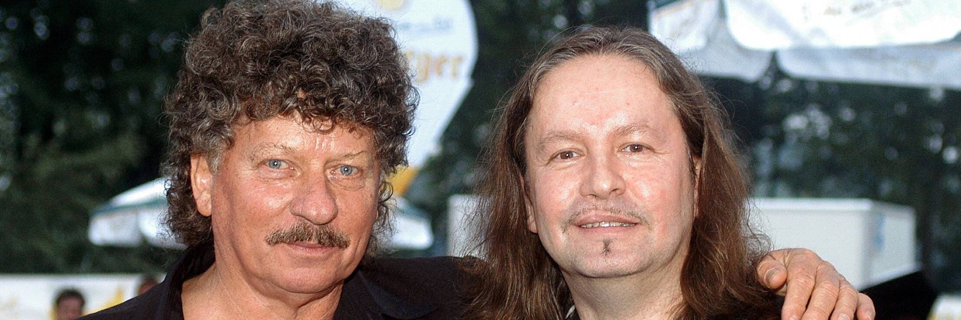 Bassist und Puhdys-Gründer Harry Jeske (li.) mit Peter Rasym, seinem Nachfolger in der Kultband.