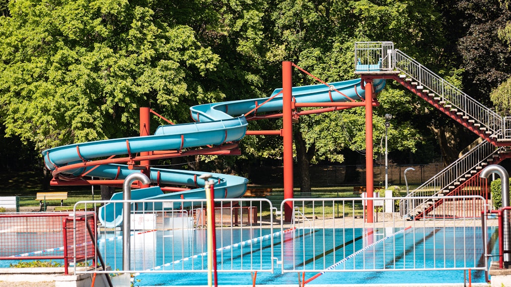 Saison endet Sieben Berliner Freibäder bleiben länger Saison endet Sieben Berliner Freibäder bleiben länger
