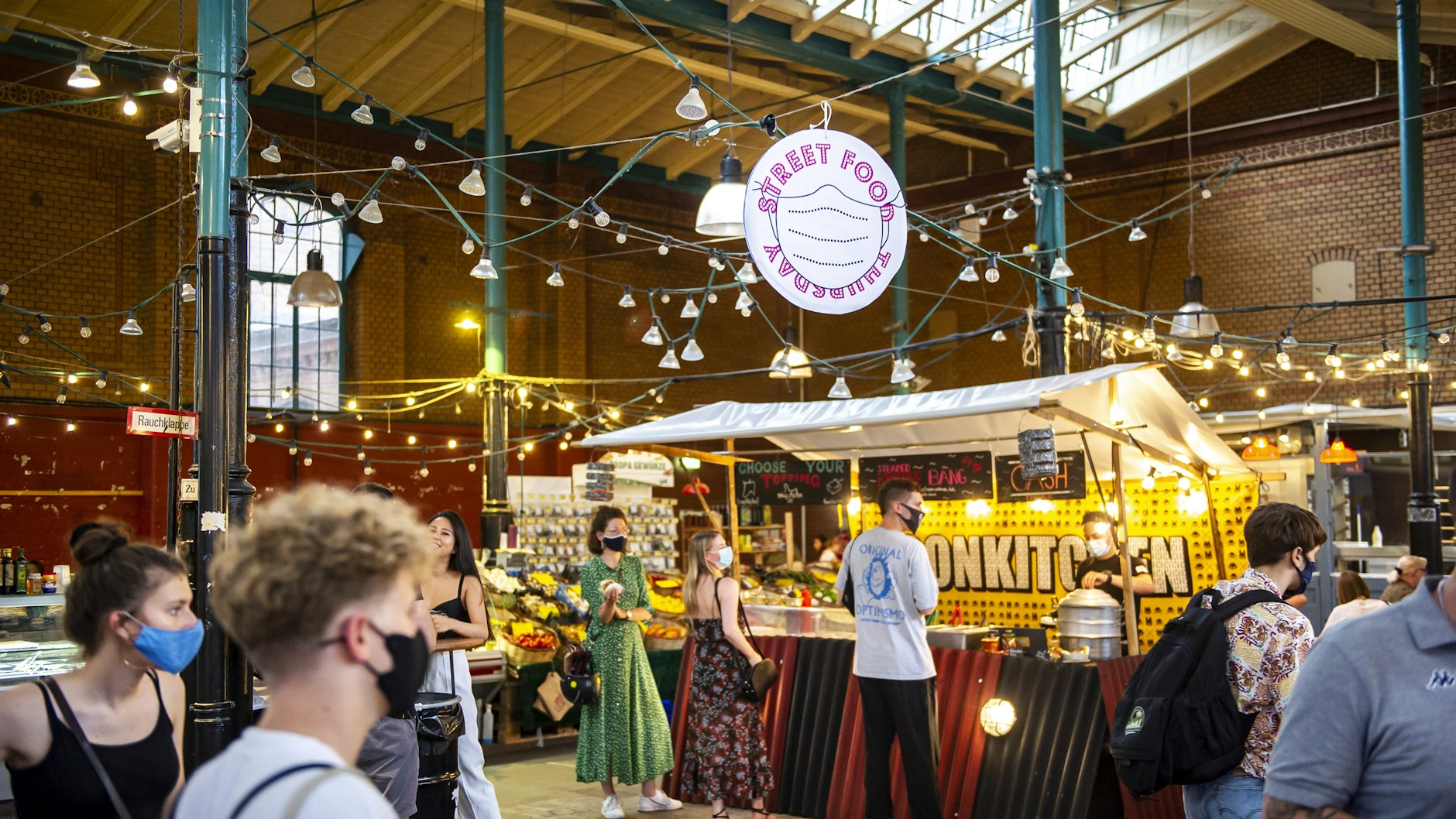 Pulled pork in the pandemic.Locals just want to get to Aldi.