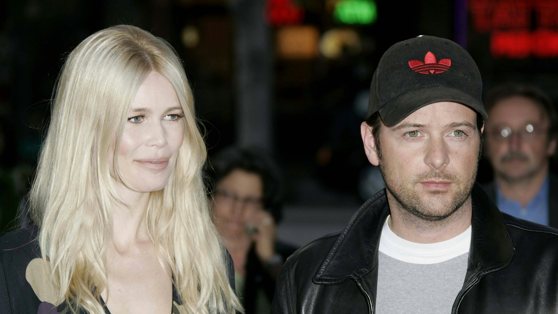 Seit 2002 ist Claudia Schiffer mit Matthew Vaughn verheiratet.