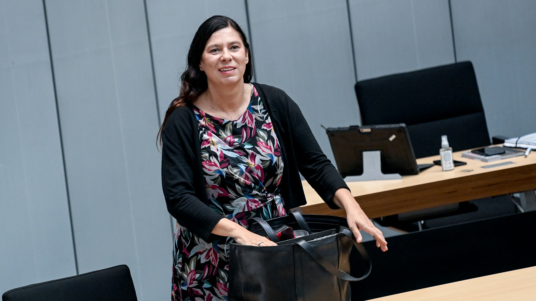 Packt 2021 ihre Tasche: Sandra Scheeres (SPD) will nicht mehr für das Berliner Abgeordnetenhaus kandidieren.