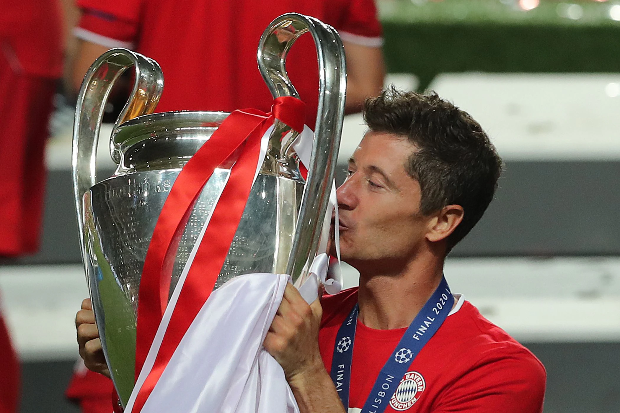 Nach Bayern Triple Robert Lewandowski Weltfussballer Wer Sonst