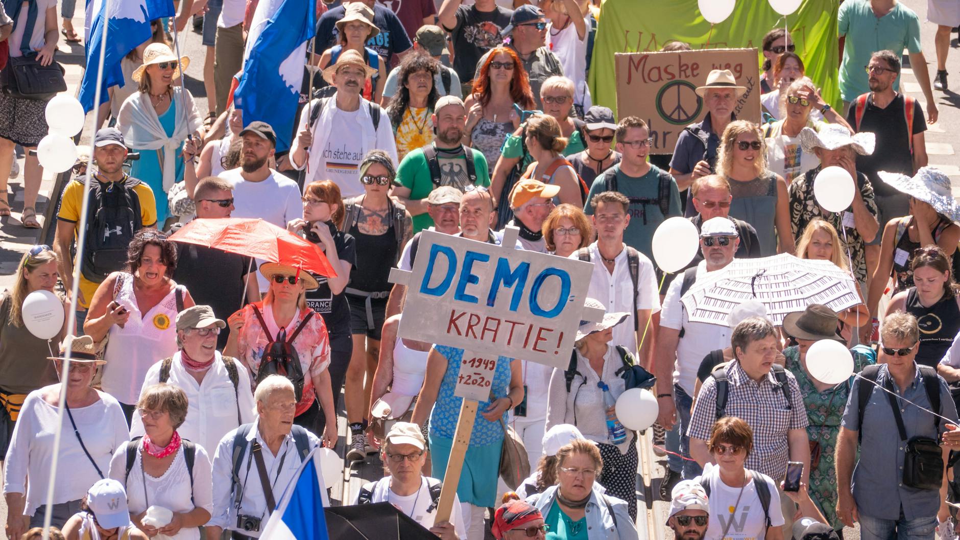 Teilnehmer bei der Demonstration am 1. August in Berlin.