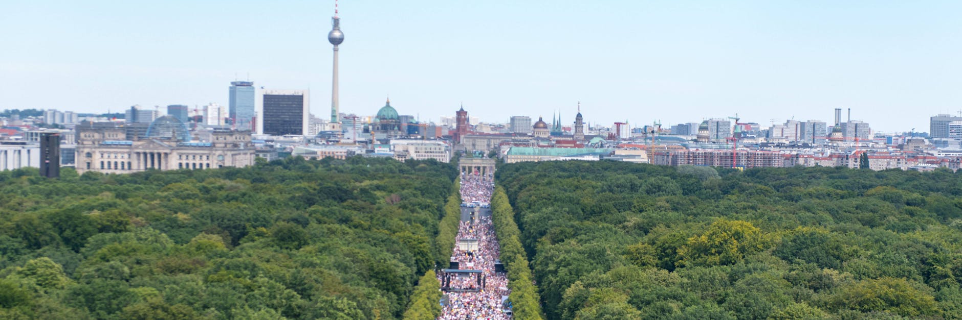 So voll war die Straße des 17. Juni in Berlin beim Anti-Corona-Protest am 1. August.