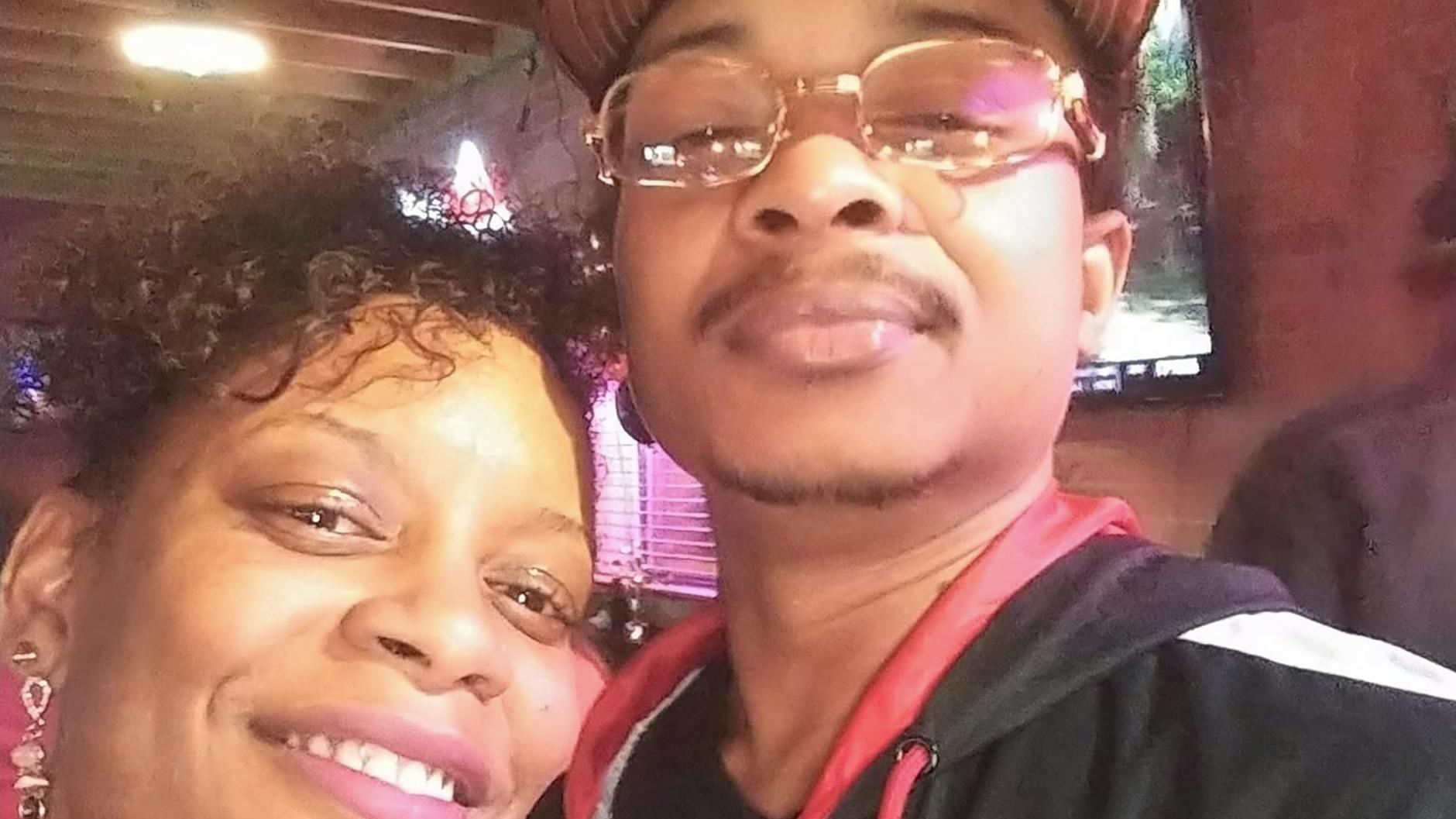 Adria-Joi Watkins auf einem Selfie mit ihrem Cousin Jacob Blake im September 2019. 