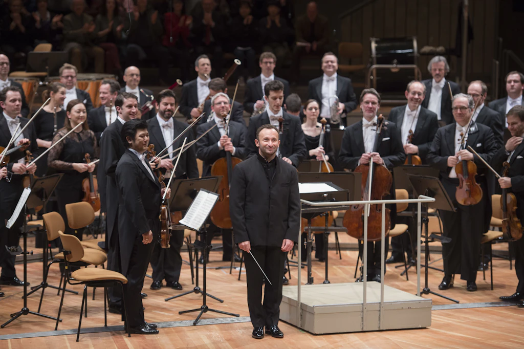 Kirill Petrenko zieht die Zügel an